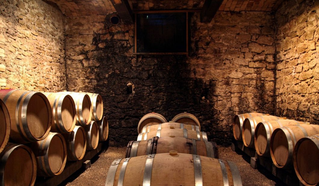 tamara-malaniy-jyii09cghJE-unsplash Waterproof older building